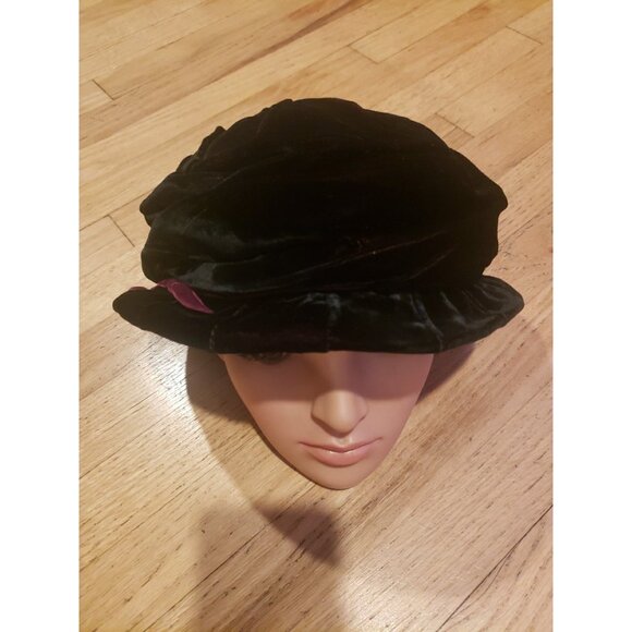 Laura Ashley 1980’s Vintage Cloche Hat Black Purple Velvet Great Britain